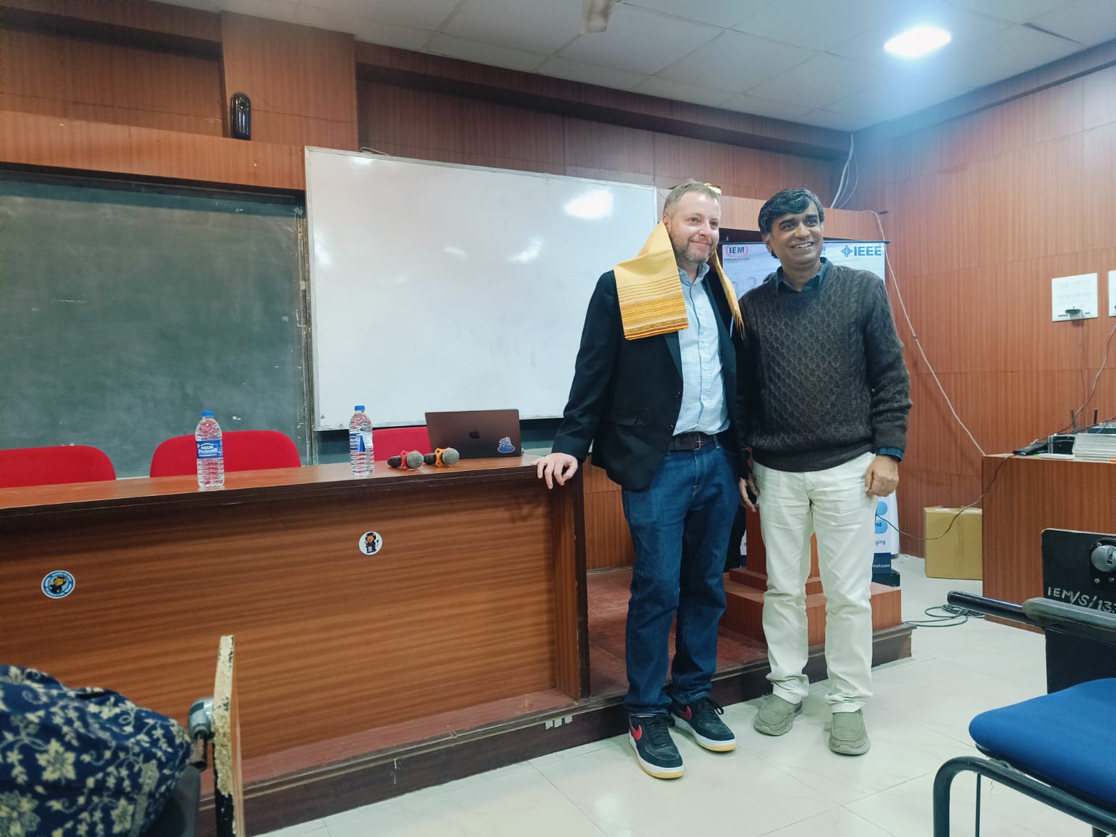 Distinguished guest felicitation