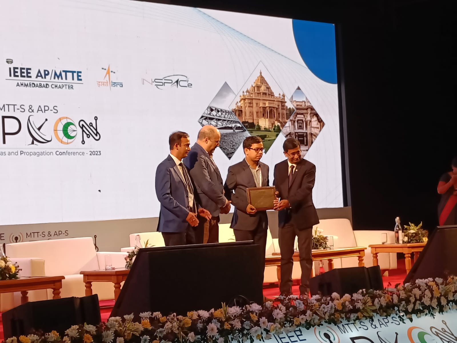 Award ceremony at IEEE MTT-S and AP-S APCON 2023